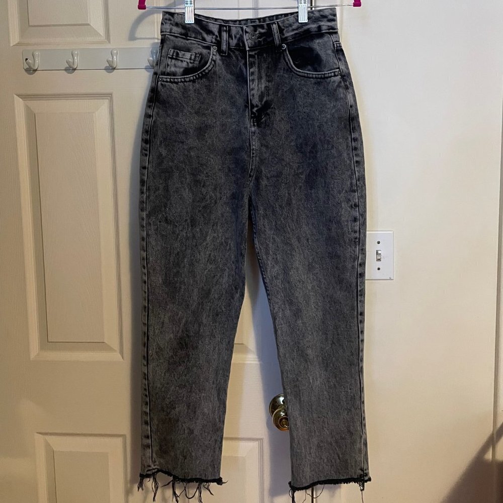 Nasty Gal High Rise Frayed Pant Hem Grey Washed Black Denim Mom Jeans Size US 8
